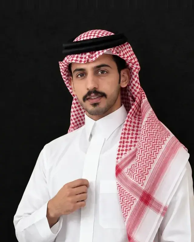 إلياس — مصمم UI/UX